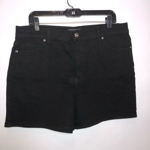 Forever 21 Plus Black Denim Shorts Size 14